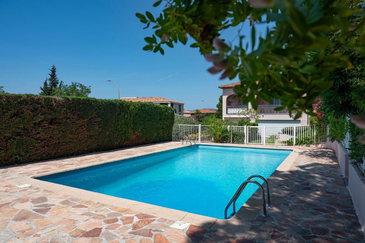 Charmant Studio - C1 Saint-Tropez Exterior foto